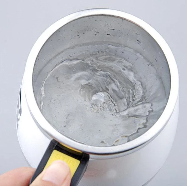 Auto Magnetic Mixing Mug